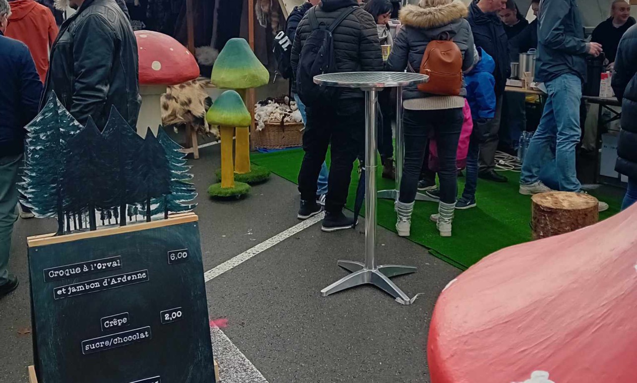 Les décors de nos élèves à la fête de la Chasse ! Les décors de nos élèves à la fête de la Chasse !